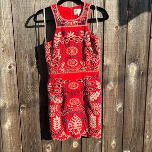 It’s cruise wear time. Pretty dress with lovely detailing and embroidery